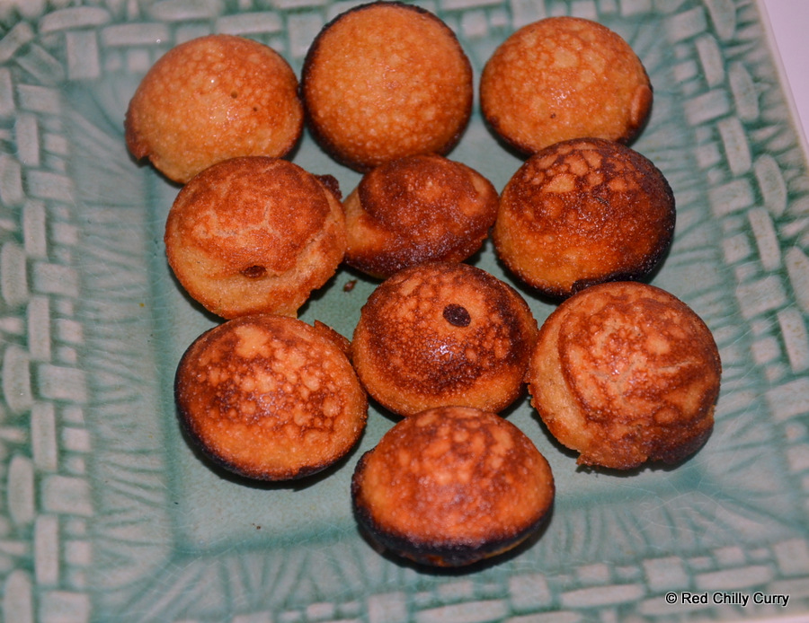 sweet paniyaram,nei appam,how to make sweet paniyaram,how to make nei appam,karthigai deepam recipes,festival sweets